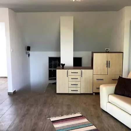 'new' Sunkissed On The Old Hill Apartment Balatonalmadi