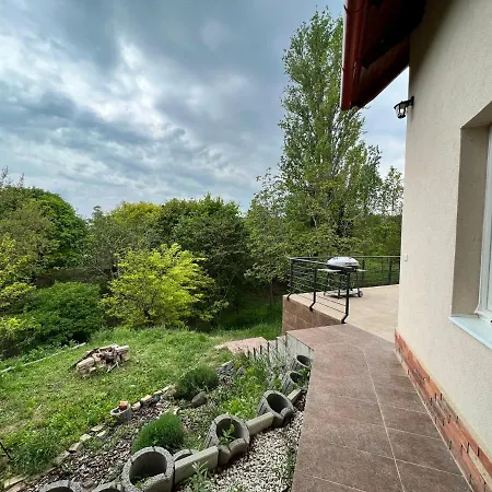 Appartement 'new' Sunkissed On The Old Hill