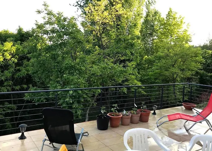 דירה 'new' Sunkissed On The Old Hill