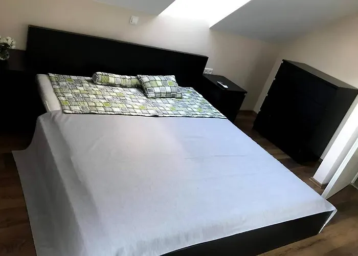 'new' Sunkissed On The Old Hill Balatonalmádi