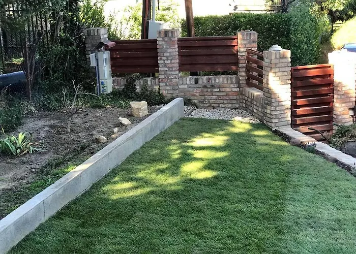 'new' Sunkissed On The Old Hill 발라톤알마디