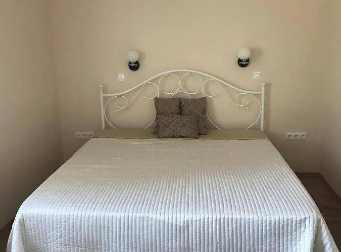 'new' Sunkissed On The Old Hill