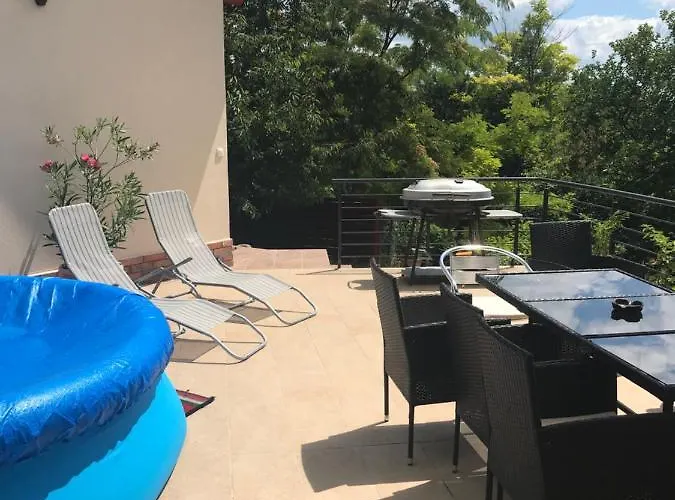 'new' Sunkissed On The Old Hill Appartement *